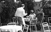 1977  Jungfilmerclub Media /  Vereinsreise ins Elsass mit Flachsmann-Car,  Degustation des Gewürztraminers