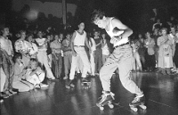 1986  Schwerzisaal /  Disco-Festival mit Rollschuhtänzer