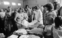 1972  Flohmarkt in der Wolfgrabenturnhalle