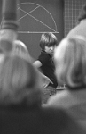 Landschaft des Schülers Oktober 1976  Filmaufnahmen des Schweizer Fernsehens zu "Landschaft des Schülers" von Ernst Eggimann Schulhaus Widmer, Langnau.