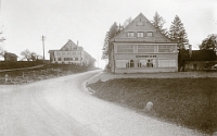 Um 1910  Albispass  Passübergang mit den beiden Restaurants Windegg und Hirschen