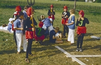 Max und Moritz  Max Und Moritz: Schülerfestspiel von Hans Bodenmann zur Einweihung des Schulhauses Widmer, Langnau 1963.