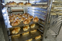 Bäckerei Friederich  Gritibenz-Backen  mit Yvonne Friederich: Bäckerin, Konditorin und Besitzerin / Oliver Rufli: Bäcker / Andrea Wenk: Konditorin