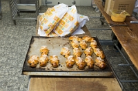 Bäckerei Friederich  Gritibenz-Backen  mit Yvonne Friederich: Bäckerin, Konditorin und Besitzerin / Oliver Rufli: Bäcker / Andrea Wenk: Konditorin