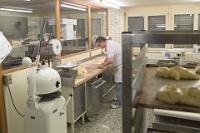 Bäckerei Friederich  Gritibenz-Backen  mit Yvonne Friederich: Bäckerin, Konditorin und Besitzerin / Oliver Rufli: Bäcker / Andrea Wenk: Konditorin