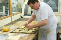 Bäckerei Friederich  Gritibenz-Backen  mit Yvonne Friederich: Bäckerin, Konditorin und Besitzerin / Oliver Rufli: Bäcker / Andrea Wenk: Konditorin