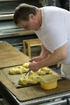 Bäckerei Friederich  Gritibenz-Backen  mit Yvonne Friederich: Bäckerin, Konditorin und Besitzerin / Oliver Rufli: Bäcker / Andrea Wenk: Konditorin