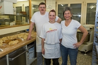 Bäckerei Friederich  Gritibenz-Backen  mit Yvonne Friederich: Bäckerin, Konditorin und Besitzerin / Oliver Rufli: Bäcker / Andrea Wenk: Konditorin