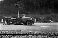 1926  Einer der ersten Verkehrsunfälle auf der Sihltalstrasse, Höhe Station Gontenbach