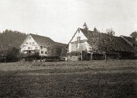 1925  Restaurant Hirschen und zugehöriges Bauerngehöft der Wirtefamilie Gugolz-Schoch