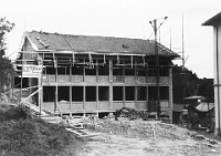 1950  Neubau des Sekundarschulhauses im Wolfgraben