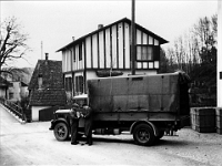 1960  Lieferwagen der Firma Blidor