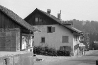 1960  Bauernhaus an der Neuen Dorfstrasse 14, heute Gemeindehaus