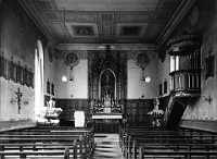 1960  Kirchenraum der katholischen Kirche.