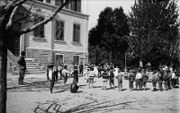 März  1904 / Pausenaufsicht im Wolfgraben