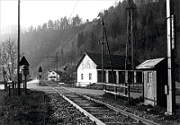 Um 1935 Bahnübergang nach Thalwil  Heute aufgehoben, da die Sihltalbahn auf das rechten Sihlufer verlegt wurde