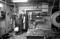1980; Molkerei Langnau am Albis  Walter Weber in der Milchannahmestelle Langnau