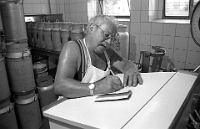 1994; Molkerei Langnau am Albis  Walter Weber auf seiner letzten Milchsammeltour.