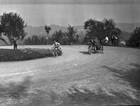 Langnau  1921 / Motorräder im Striempelrank