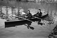 Langnau  1942 / Bootsfahren auf dem Mühleweiher