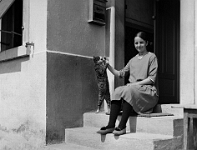 Langnau  1924 /  Luisli und Tigerli vor dem Sonnenheim