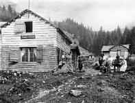 Langnau  1919 / Käseren Alp, Luisli mit Geisli