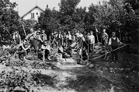Langnau  1905 / Knaben der 7. - 8. Klasse im Schülergarten