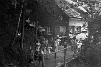 Langnau  um 1920 / Schüler bei der Albiswachthütte