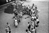 Langnau  um 1935 / Pausenplatz Altes Schulhaus