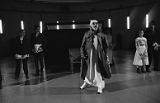 Antigone gespielt in der Lastwagentiefgarage der Migros-City Zürich